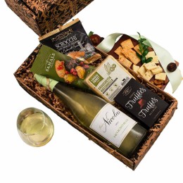 White Wine & Snax Gift Box