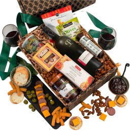 Red Wine, Cheese & Crackers Classic Collection Gift Box
