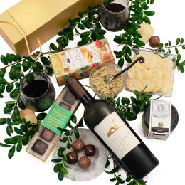 Mondavi Napa Cabernet & Snacks Gift Box