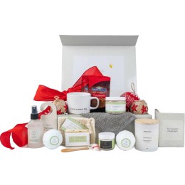 All-Natural Bath and Body Spa Extra Large Gift Box - Sending a BIG hug Luxury Gift Spa Set - Full on Pampering