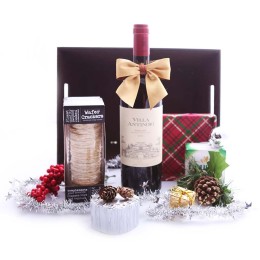 Sipping in Style Wine Gift Set
